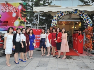 Chuong Trinh lien hoan chao xuan
